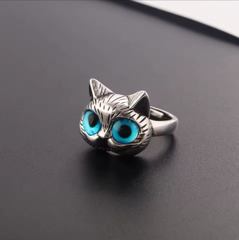 New Silver Cat Ring with Blue Eyes